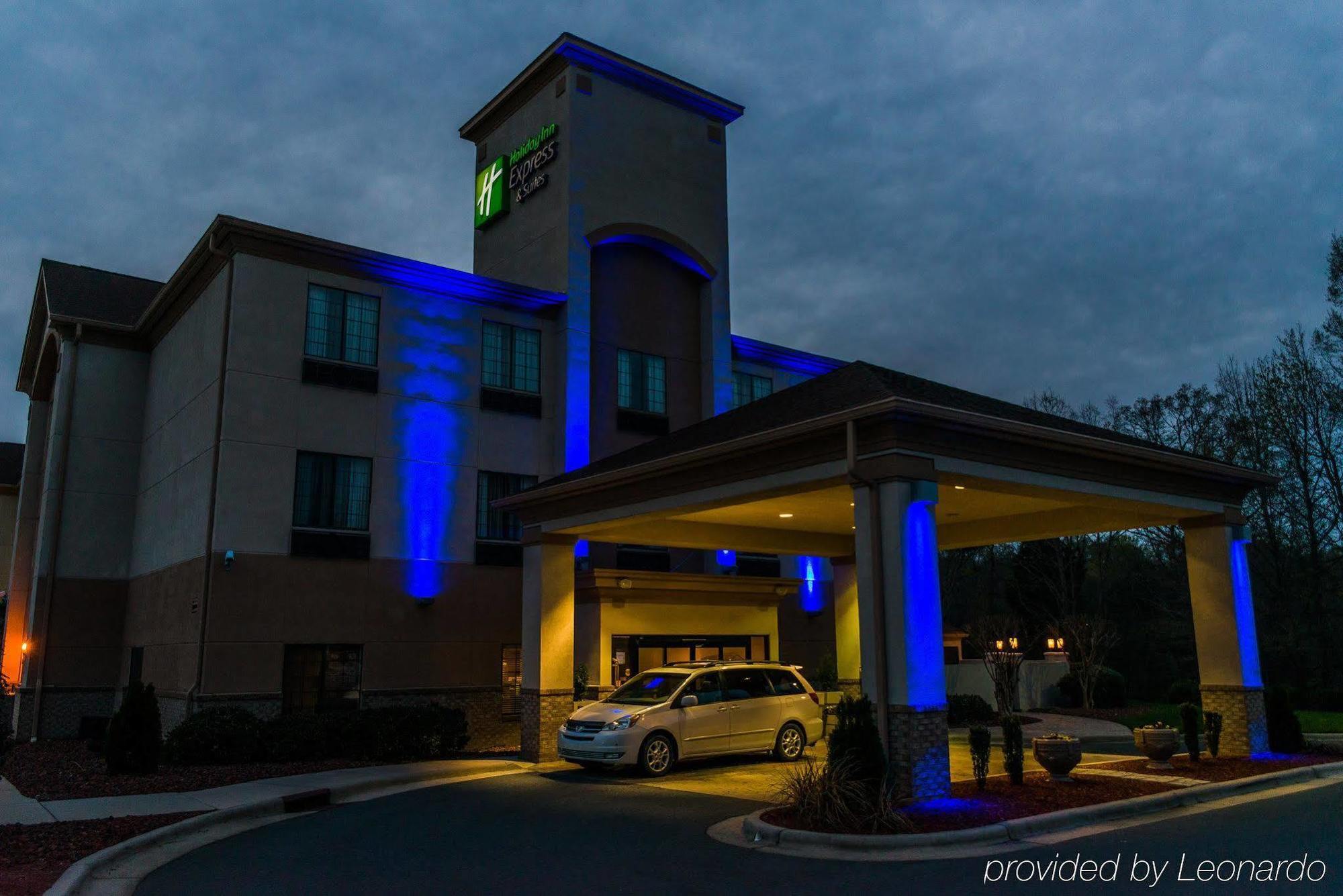 Holiday Inn Express Hotel & Suites Albemarle Exterior photo